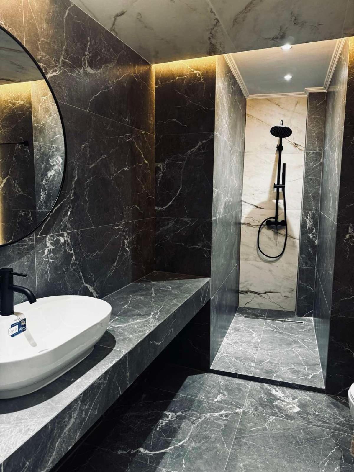 La Dolce Vita-Your Urban Stay Thessaloniki Buitenkant foto